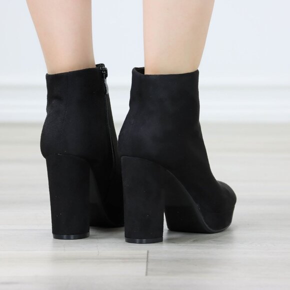 Black Faux Suede Platform High Heel Ankle Boots Zip Up - Picture 5 of 11